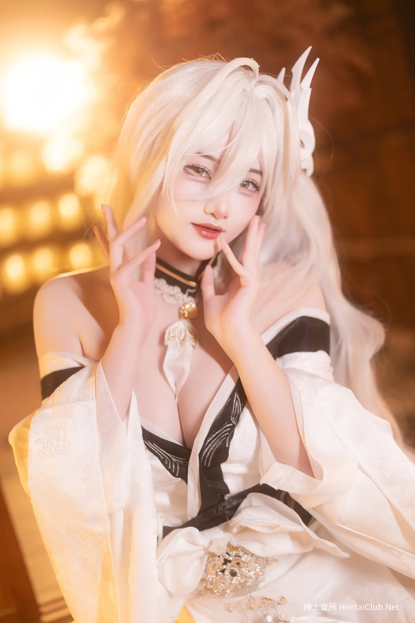 XIAOYUKIKO 小鱼 Hakuhou