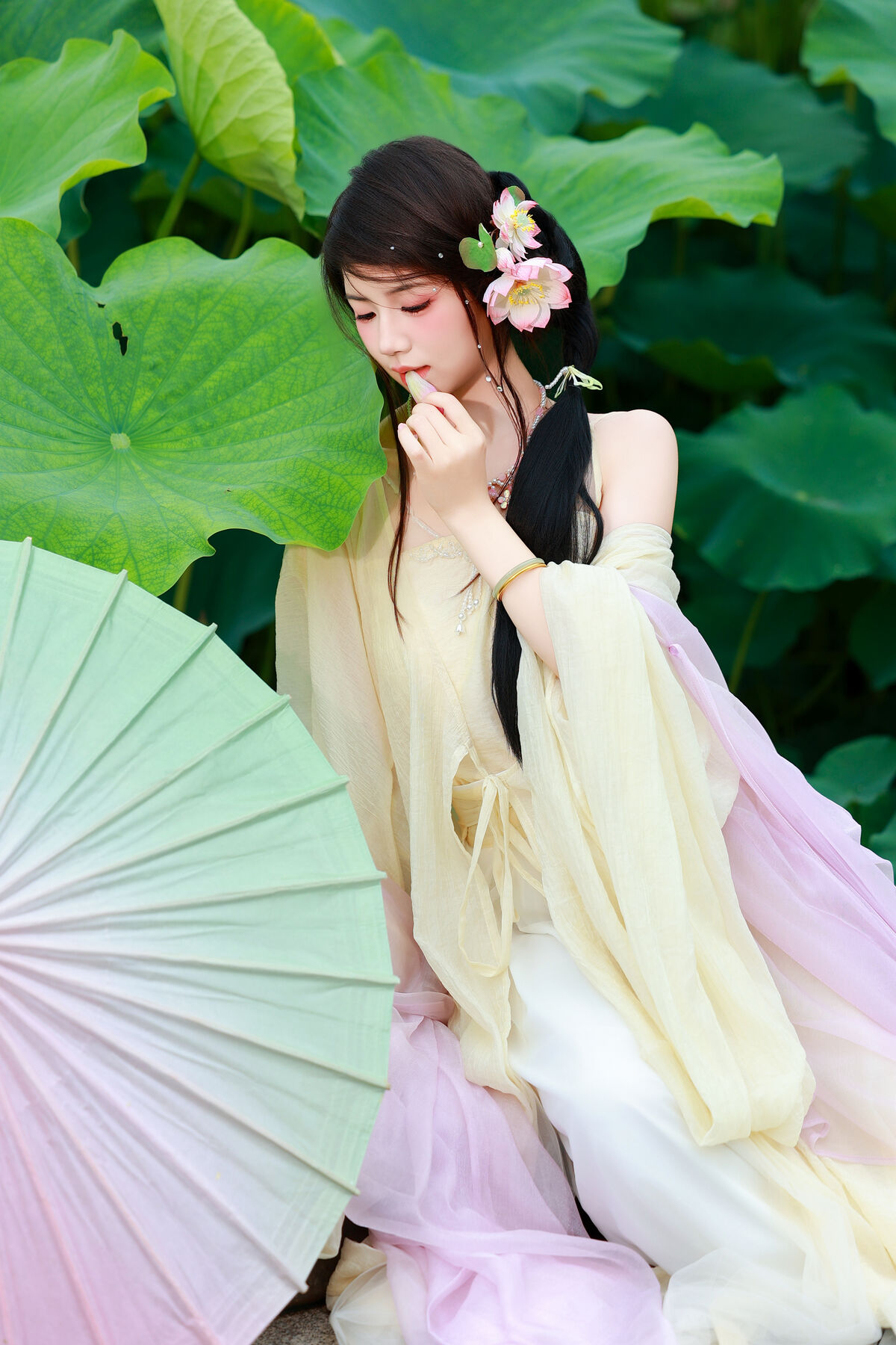 YiTuYu艺图语 Vol.9955 Xiao Du Tong Xue 12 YiTuYu艺图语 Vol.9955 Xiao Du Tong Xue