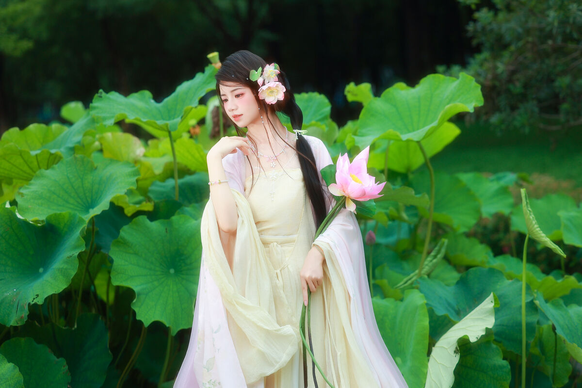 YiTuYu艺图语 Vol.9955 Xiao Du Tong Xue 14 YiTuYu艺图语 Vol.9955 Xiao Du Tong Xue