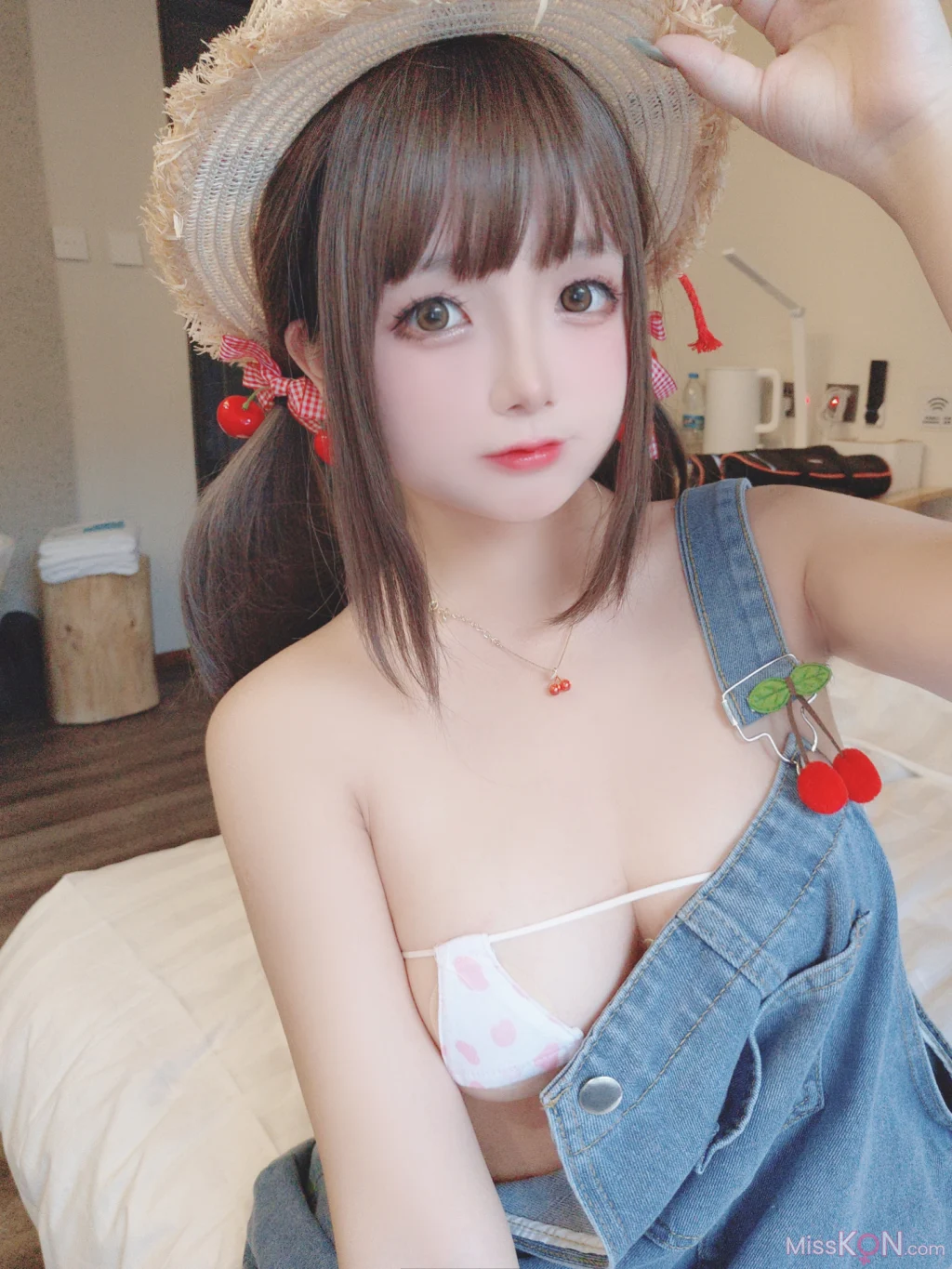 Coser@日奈娇: 背带牛仔裤