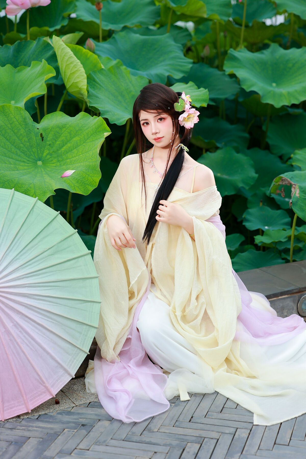 YiTuYu艺图语 Vol.9955 Xiao Du Tong Xue 16 YiTuYu艺图语 Vol.9955 Xiao Du Tong Xue