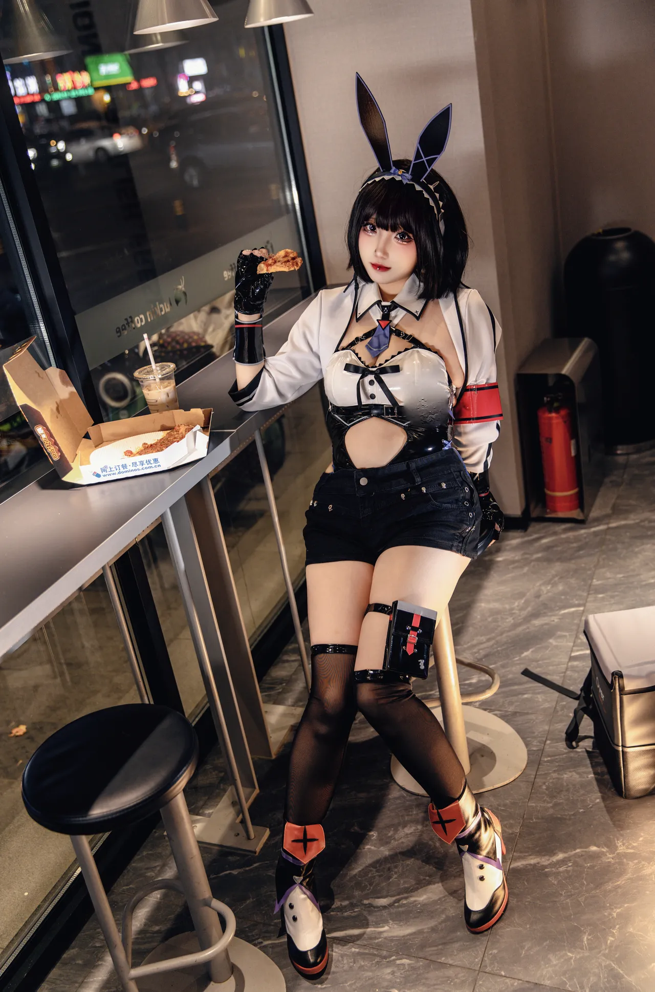 Soso嗖嗖 – 外卖兔女郎 葵