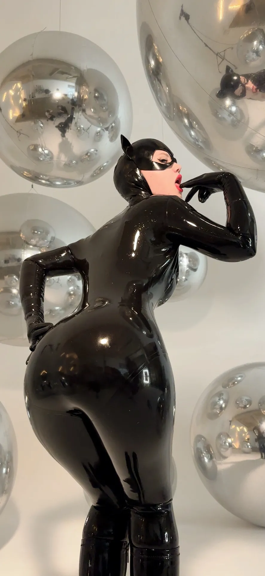 Lada Lyumos - Catwoman 37 Lada Lyumos - Catwoman