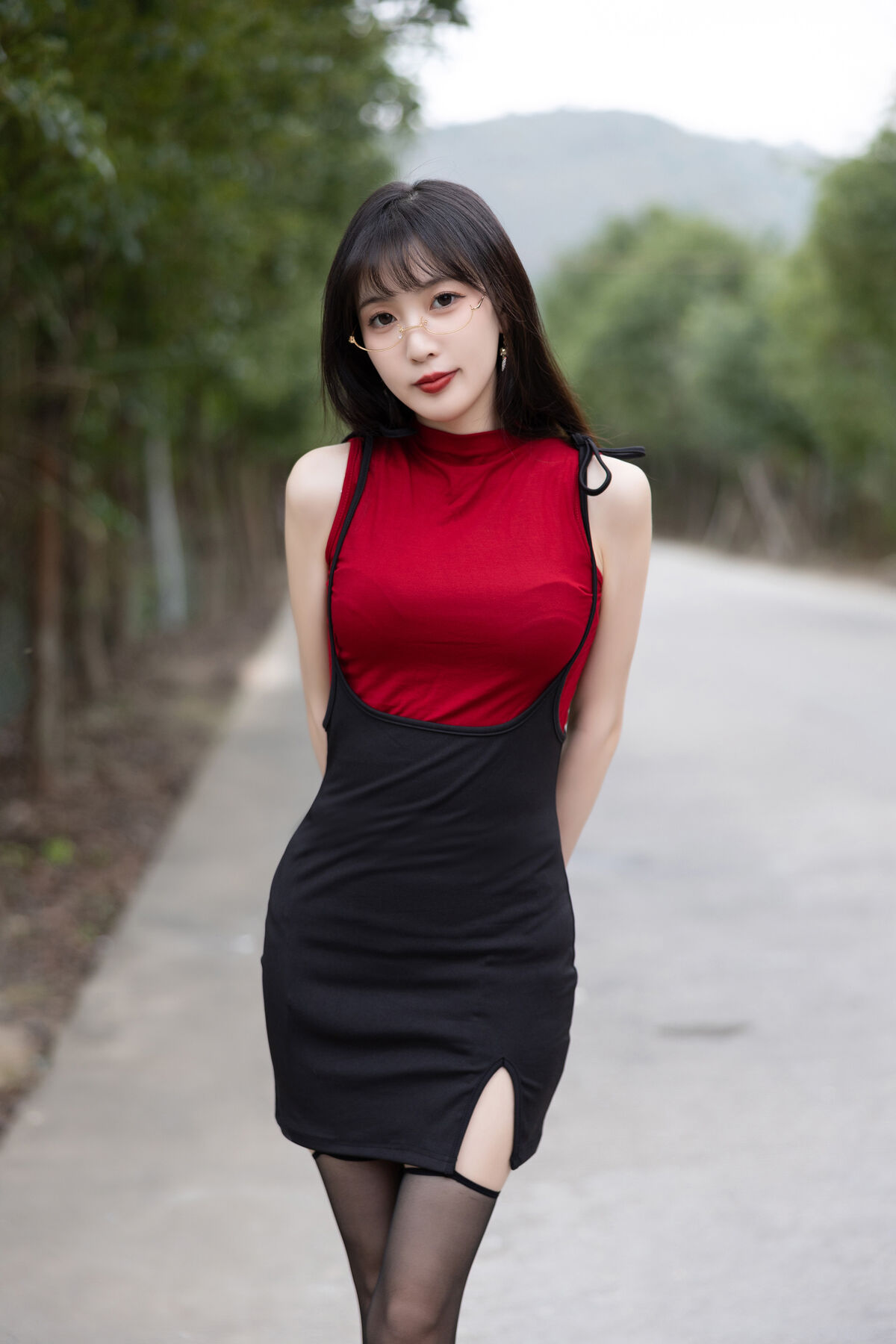 内购无水印 Lin Xing Lan 林星阑 - 秀人网模特 红衣黑丝 41 内购无水印 Lin Xing Lan 林星阑 - 秀人网模特 红衣黑丝