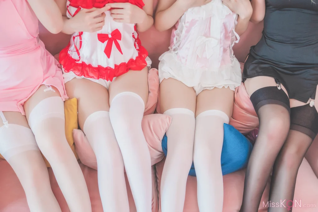 Coser@Yoko宅夏 & 小野 & 白金Saki & 前羽rr: 四人成双女友 18 Coser@Yoko宅夏 & 小野 & 白金Saki & 前羽rr: 四人成双女友