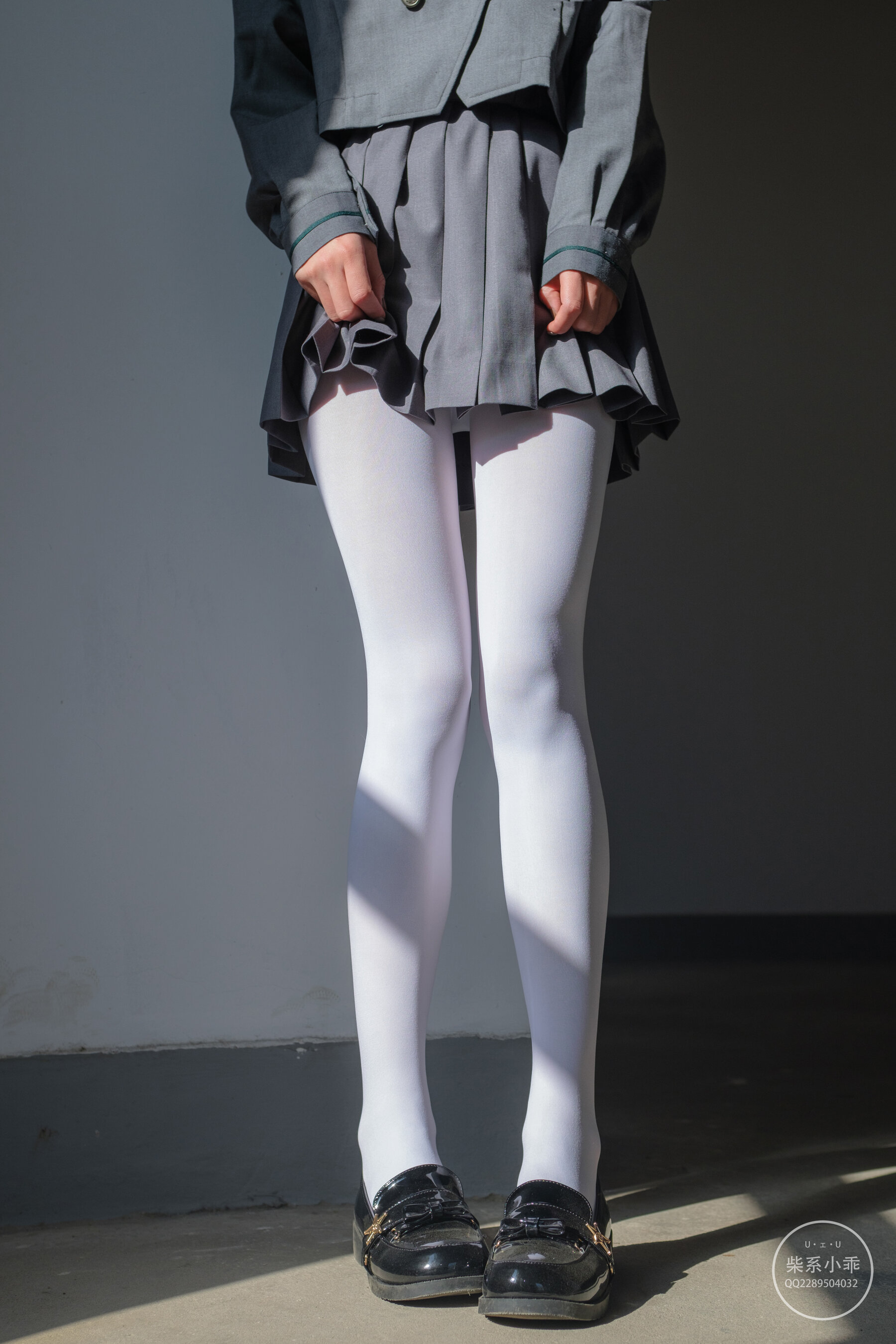 国模套图 稚乖画册 赤西夜夜 教室 32 国模套图 稚乖画册 赤西夜夜 教室
