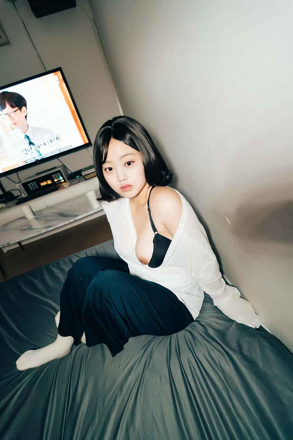 EunWoo 은우 – Haivia Photobook 「Video Room」 9 EunWoo 은우 – Haivia Photobook 「Video Room」