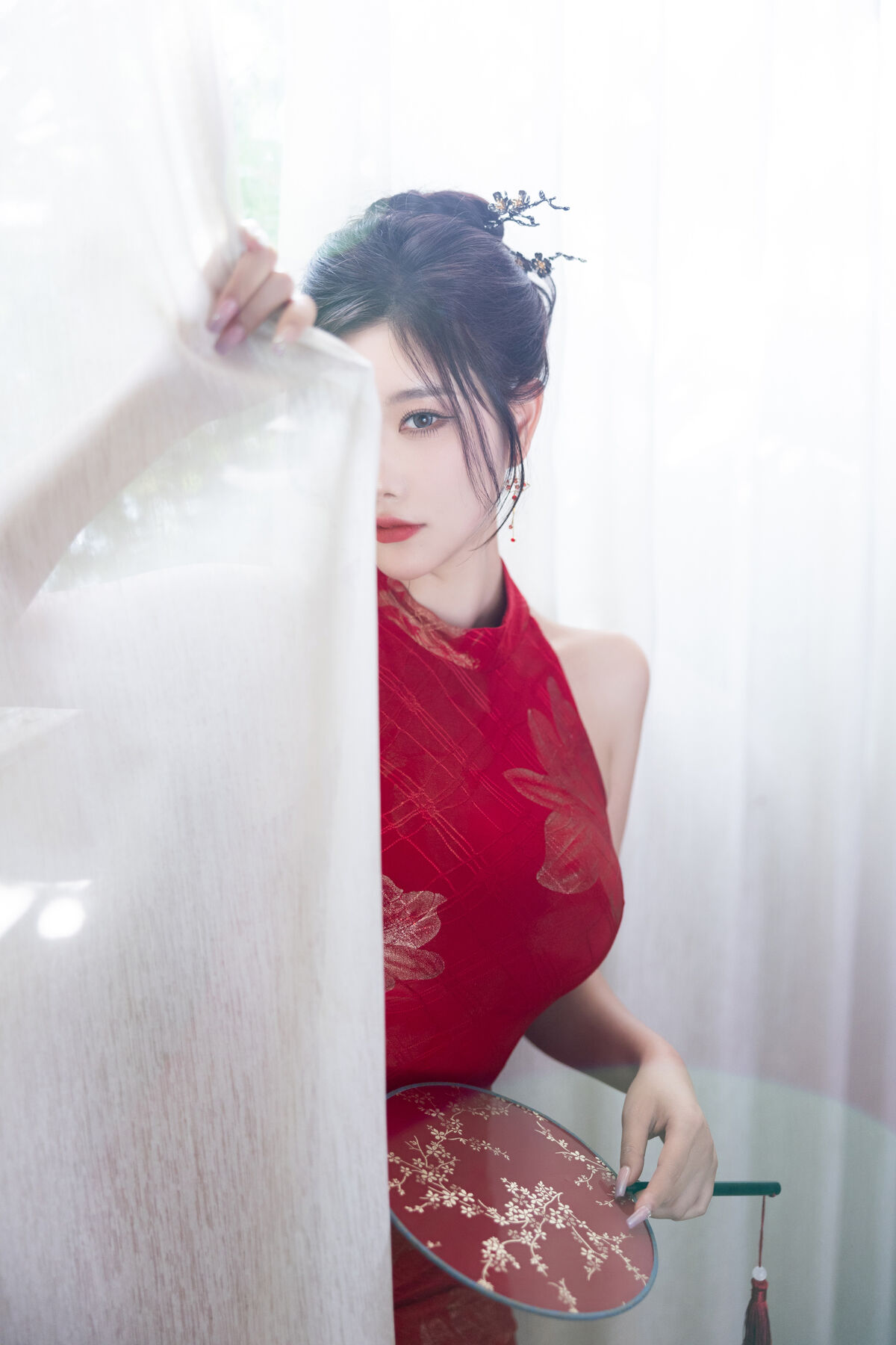 内购无水印 Yang Chen Chen 杨晨晨Yome - 秀人网模特 红色旗袍 Part01 25 内购无水印 Yang Chen Chen 杨晨晨Yome - 秀人网模特 红色旗袍 Part01