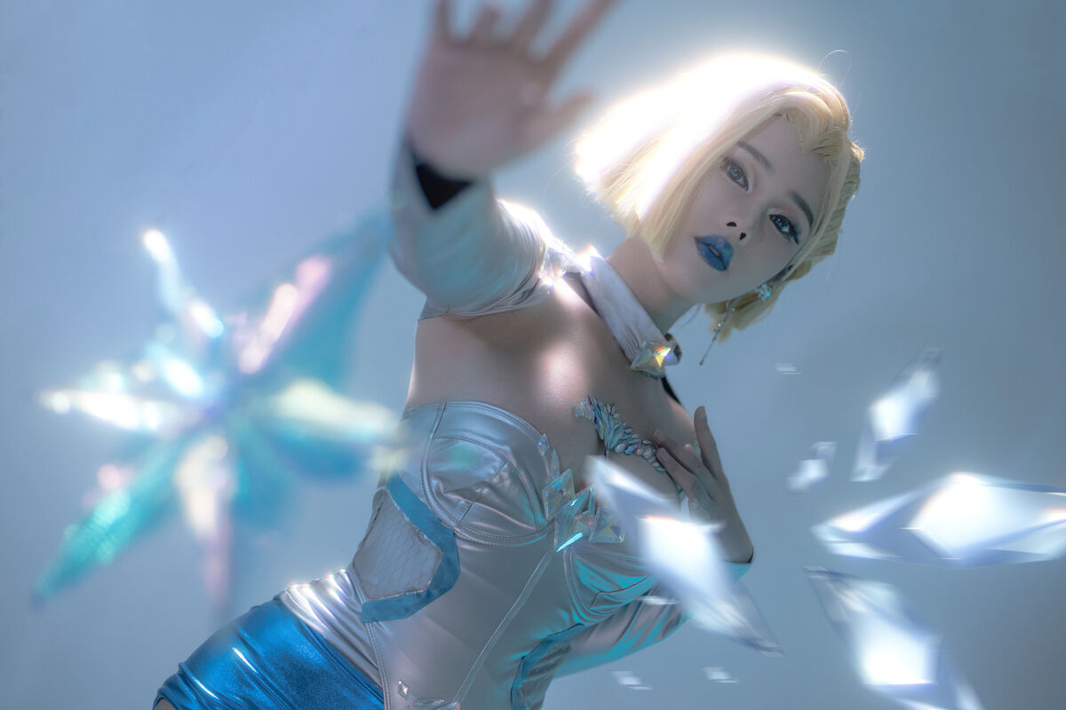 Coser@钛合金TiTi - 白皇后 40 Coser@钛合金TiTi - 白皇后