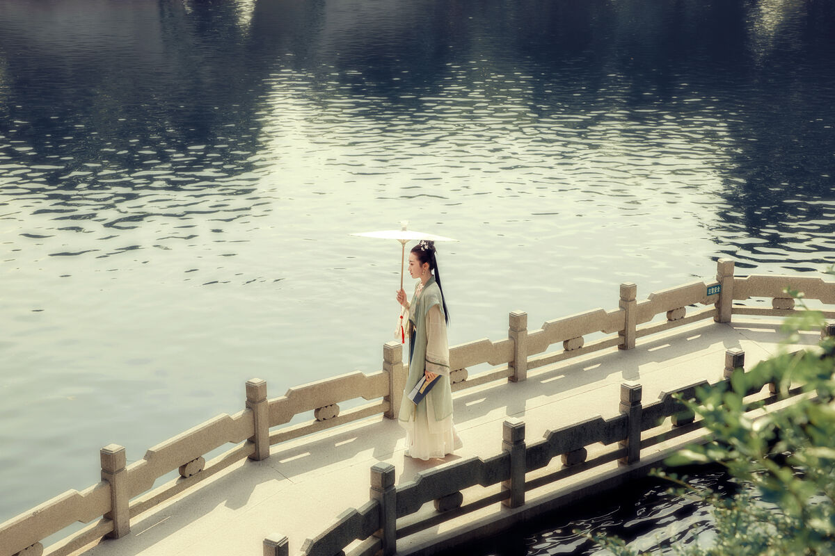 YiTuYu艺图语 Vol.9927 Ji Yue 17 YiTuYu艺图语 Vol.9927 Ji Yue