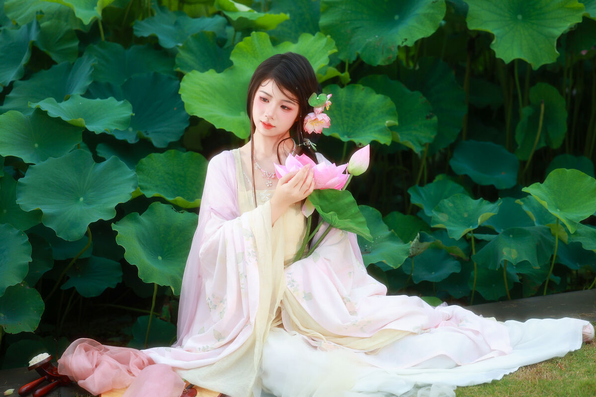 YiTuYu艺图语 Vol.9955 Xiao Du Tong Xue 33 YiTuYu艺图语 Vol.9955 Xiao Du Tong Xue