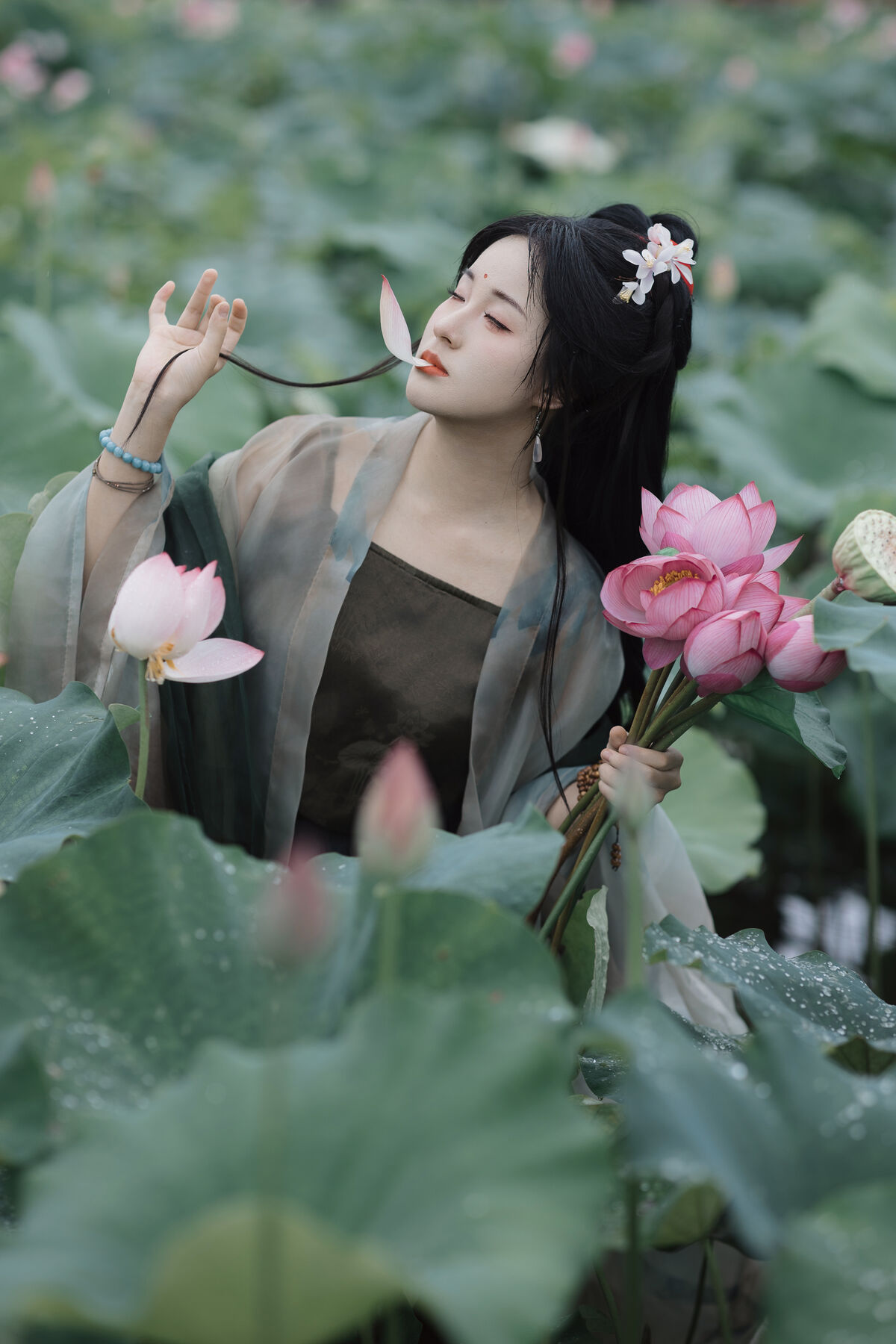 YiTuYu艺图语 Vol.9895 Yuan Di Diao Xian Qu Ye Nao 23 YiTuYu艺图语 Vol.9895 Yuan Di Diao Xian Qu Ye Nao