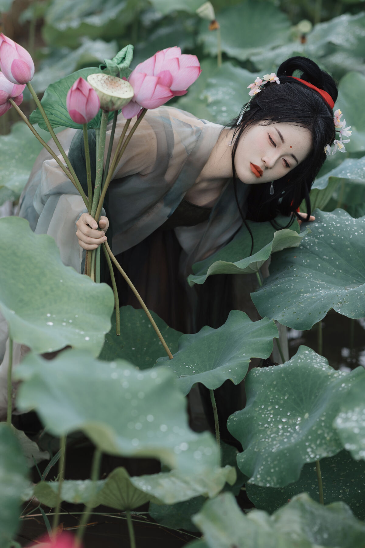 YiTuYu艺图语 Vol.9895 Yuan Di Diao Xian Qu Ye Nao 25 YiTuYu艺图语 Vol.9895 Yuan Di Diao Xian Qu Ye Nao