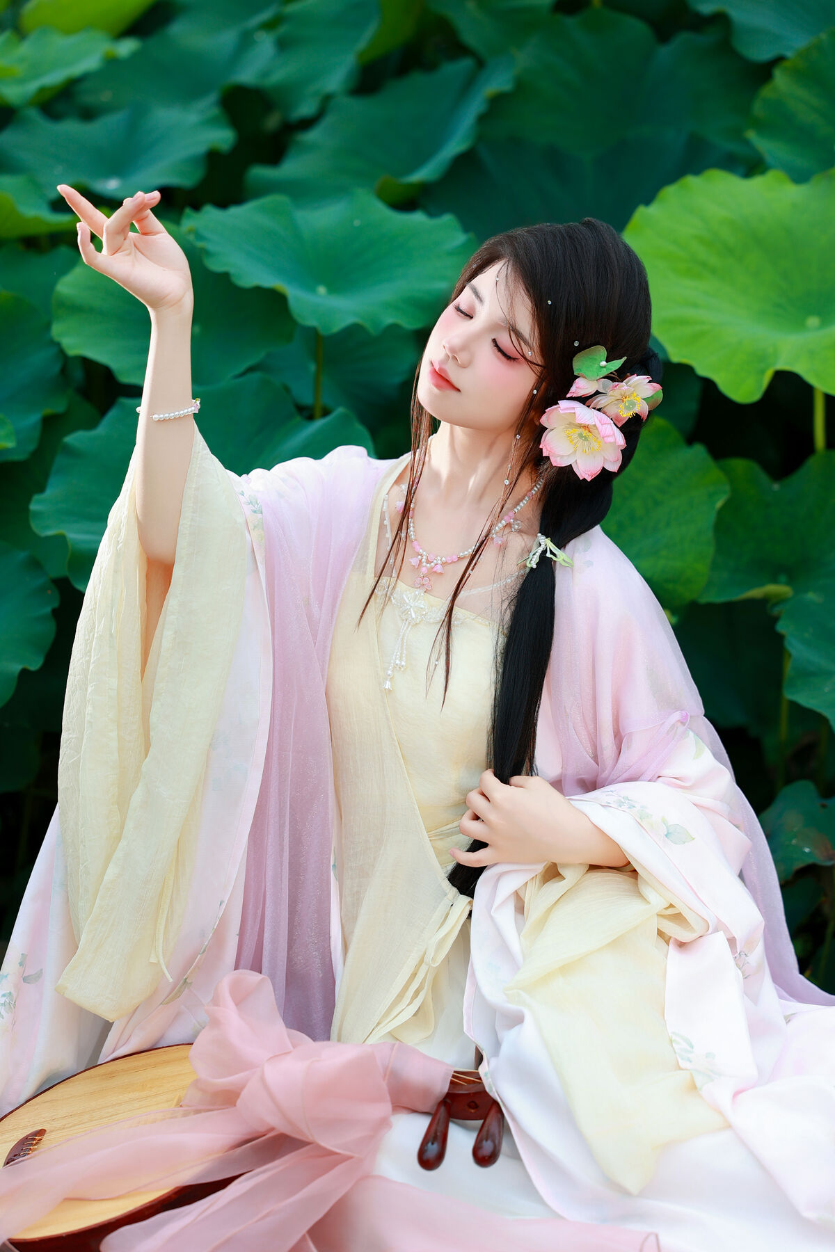 YiTuYu艺图语 Vol.9955 Xiao Du Tong Xue 44 YiTuYu艺图语 Vol.9955 Xiao Du Tong Xue