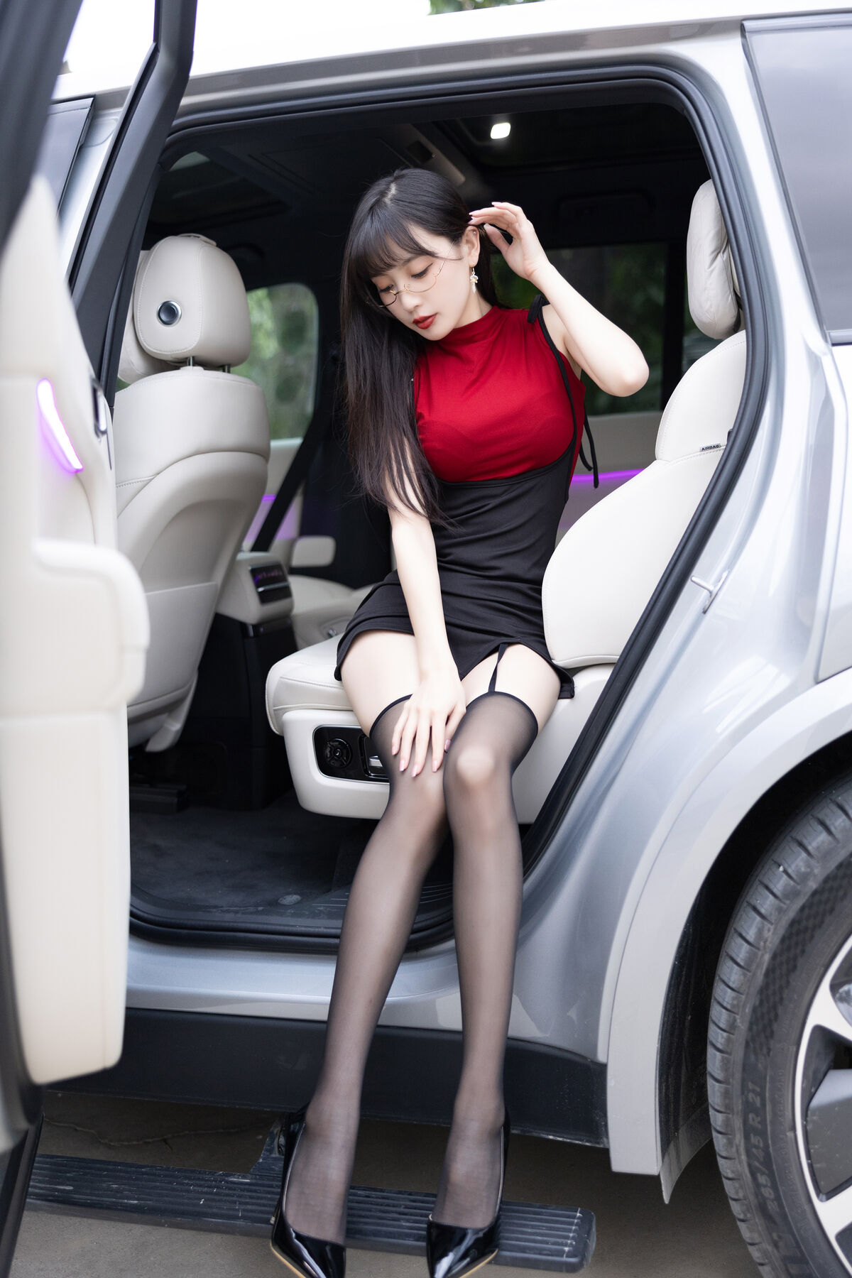 内购无水印 Lin Xing Lan 林星阑 - 秀人网模特 红衣黑丝 68 内购无水印 Lin Xing Lan 林星阑 - 秀人网模特 红衣黑丝