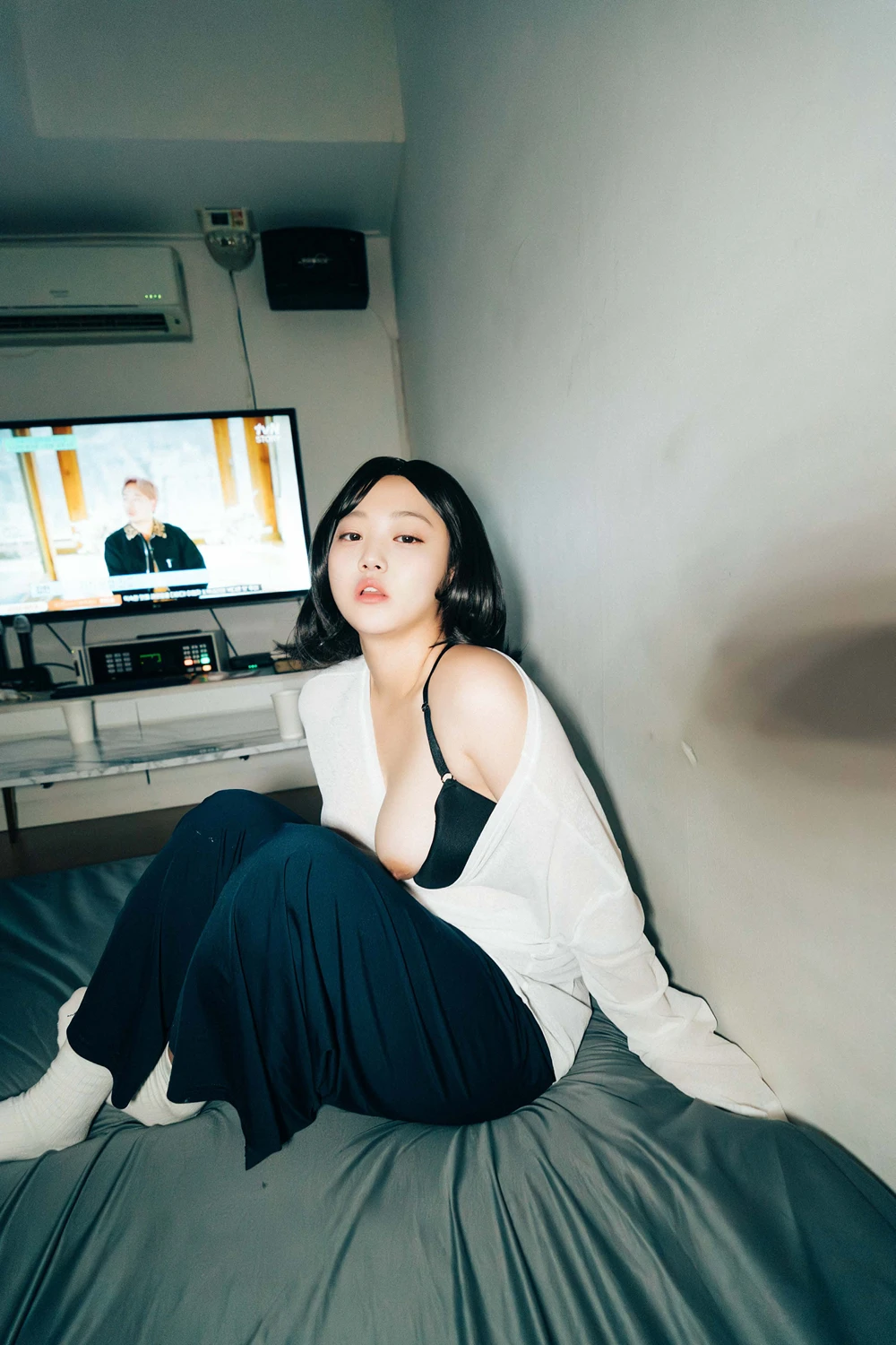 EunWoo 은우 – Haivia Photobook 「Video Room」 15 EunWoo 은우 – Haivia Photobook 「Video Room」