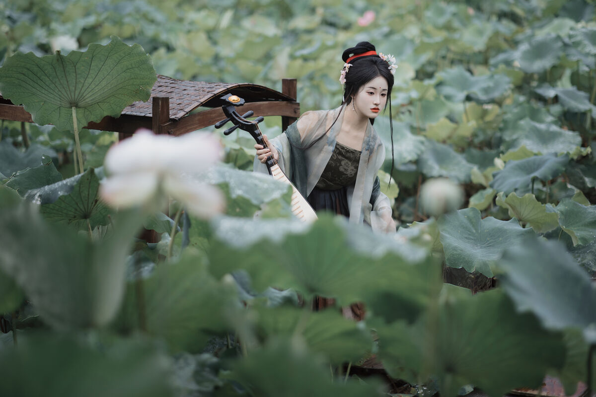 YiTuYu艺图语 Vol.9895 Yuan Di Diao Xian Qu Ye Nao 32 YiTuYu艺图语 Vol.9895 Yuan Di Diao Xian Qu Ye Nao