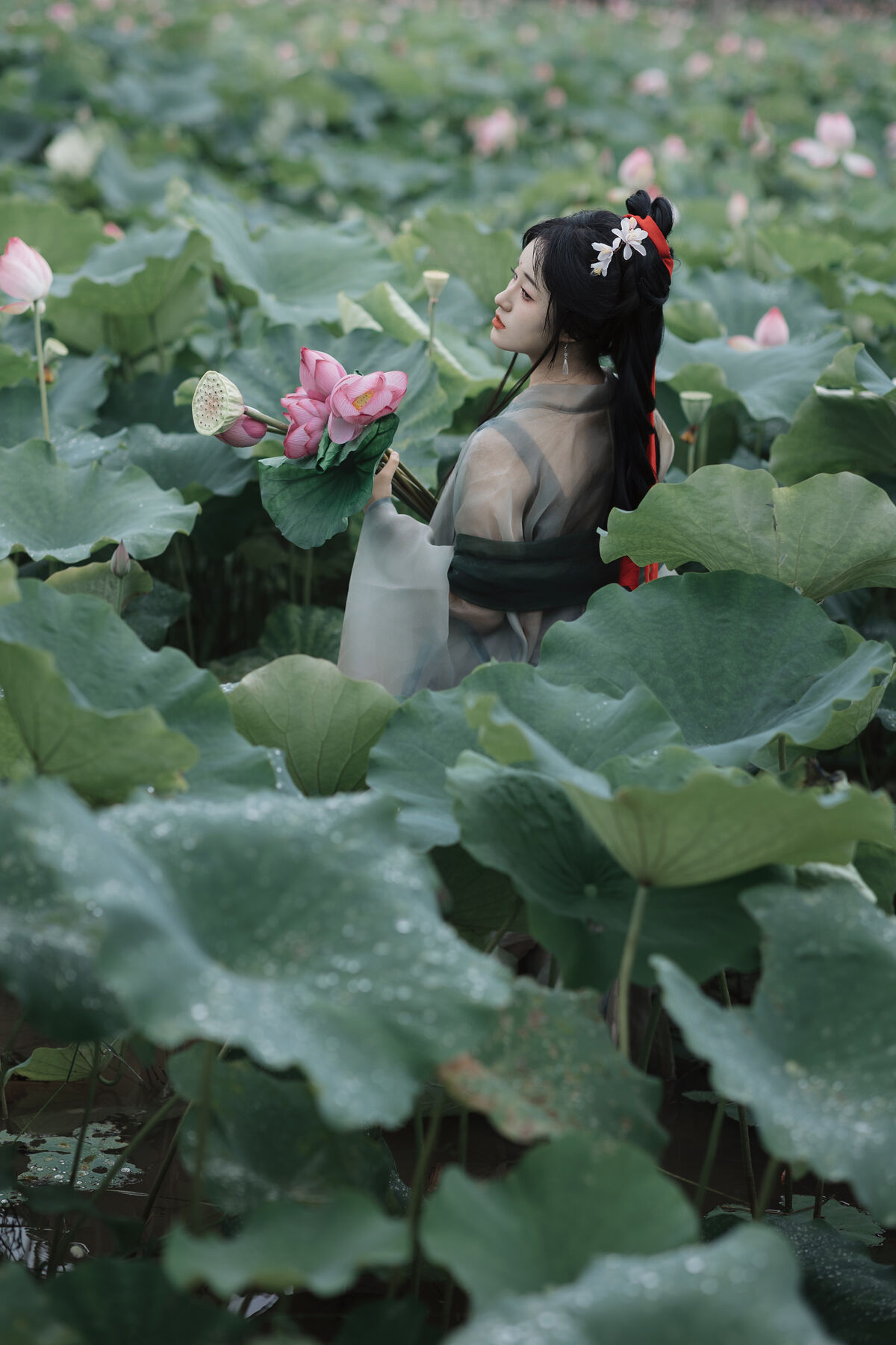 YiTuYu艺图语 Vol.9895 Yuan Di Diao Xian Qu Ye Nao 33 YiTuYu艺图语 Vol.9895 Yuan Di Diao Xian Qu Ye Nao