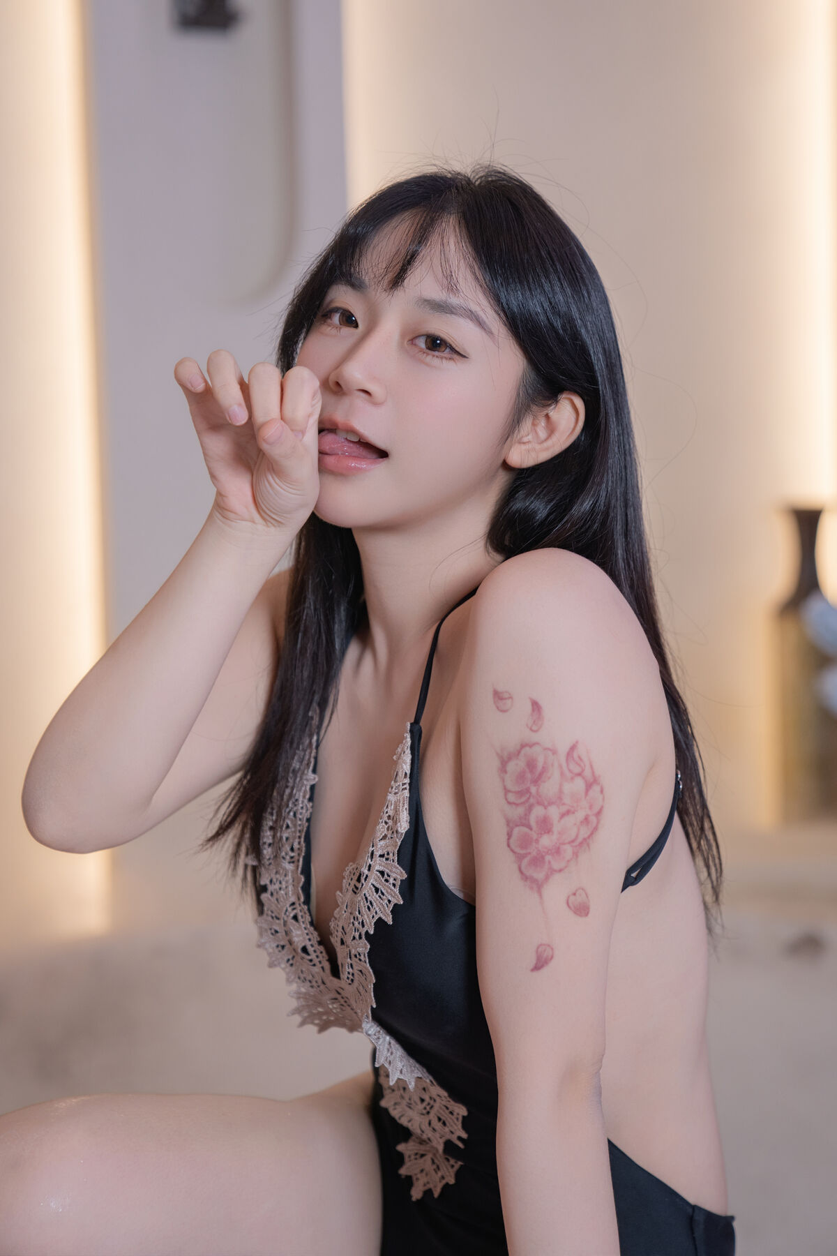 YiTuYu艺图语 Vol.9964 Yi Yuan Tong Xue Jodie 36 YiTuYu艺图语 Vol.9964 Yi Yuan Tong Xue Jodie