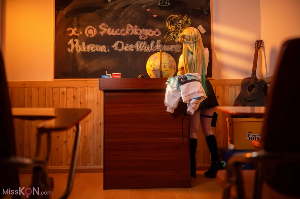 Coser@絞肉姬Walküre: 鸣潮 琳奈 32 Coser@絞肉姬Walküre: 鸣潮 琳奈