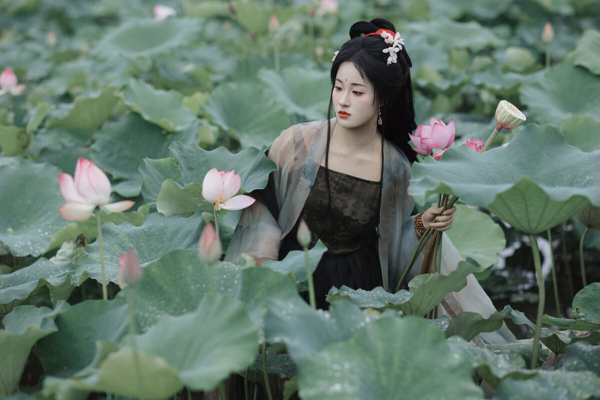 YiTuYu艺图语 Vol.9895 Yuan Di Diao Xian Qu Ye Nao 35 YiTuYu艺图语 Vol.9895 Yuan Di Diao Xian Qu Ye Nao
