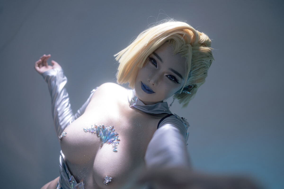 Coser@钛合金TiTi - 白皇后 67 Coser@钛合金TiTi - 白皇后