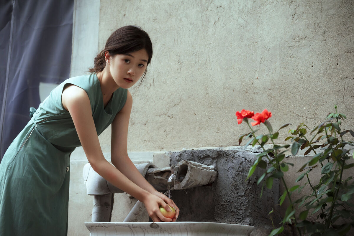 YiTuYu艺图语 Vol.9951 Tou He Yi Kou Xue Bi 50 YiTuYu艺图语 Vol.9951 Tou He Yi Kou Xue Bi