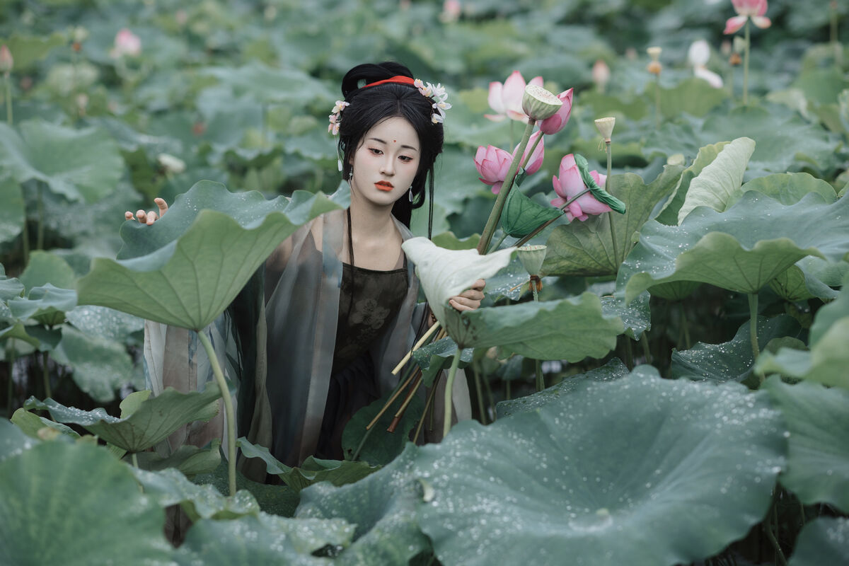 YiTuYu艺图语 Vol.9895 Yuan Di Diao Xian Qu Ye Nao 36 YiTuYu艺图语 Vol.9895 Yuan Di Diao Xian Qu Ye Nao