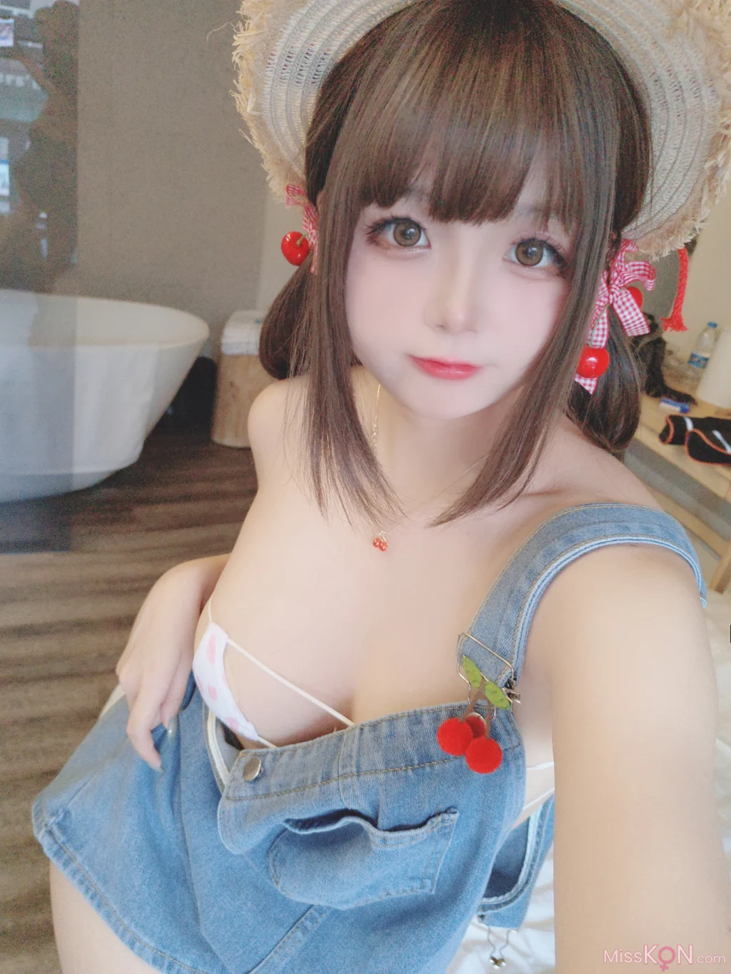 Coser@日奈娇: 背带牛仔裤 24 Coser@日奈娇: 背带牛仔裤