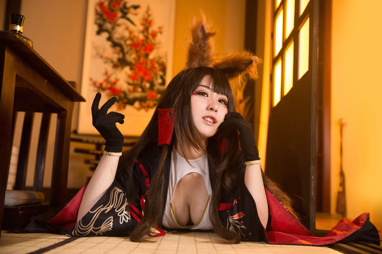 Larissa Rochefort - Akagi 31 Larissa Rochefort - Akagi