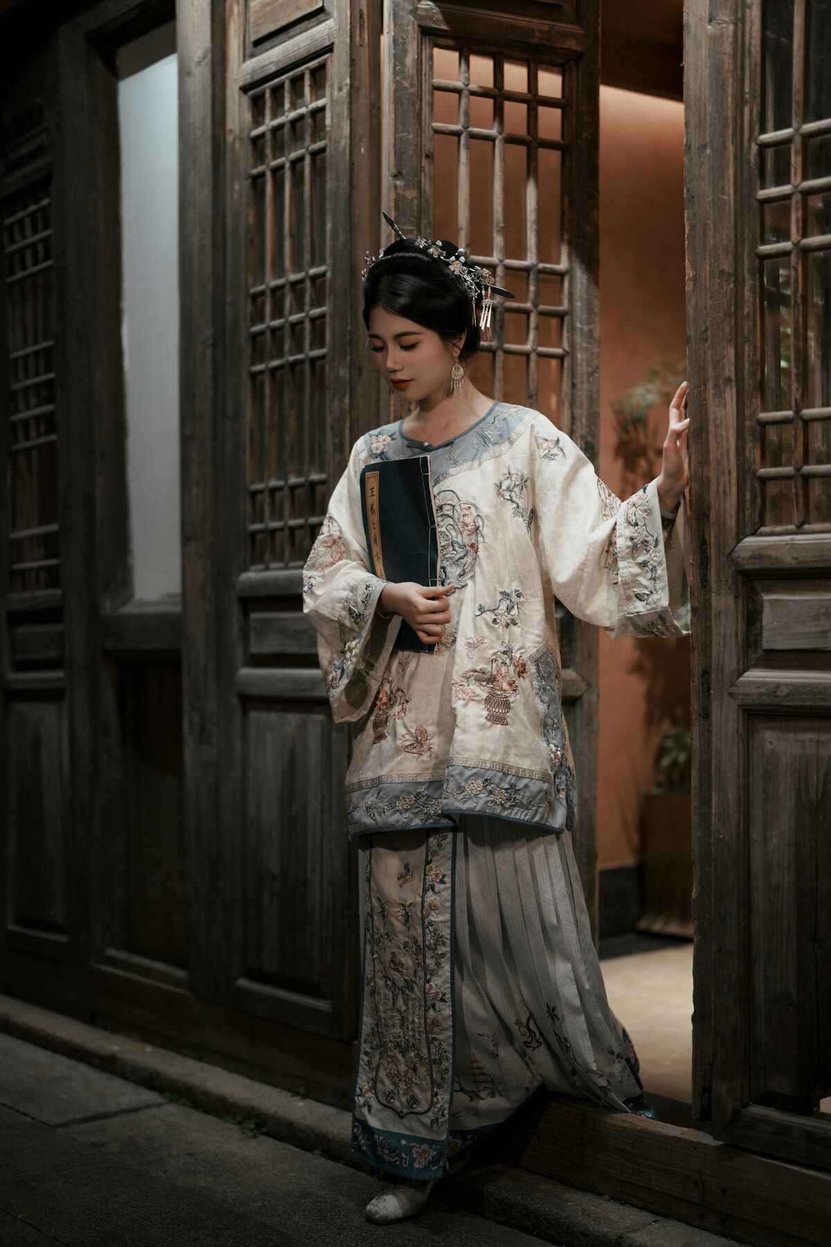 YiTuYu艺图语 Vol.9969 A Mie 18 YiTuYu艺图语 Vol.9969 A Mie